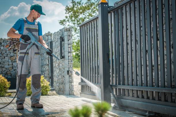 Best Fence Cleaning  in Tichigan, WI